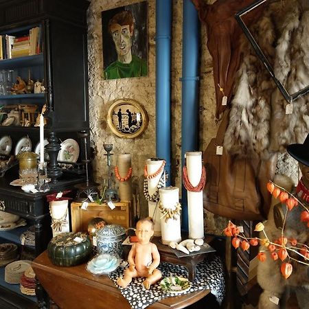 Maison d'hôtes les volets verts et sa brocante Ecueille Extérieur photo