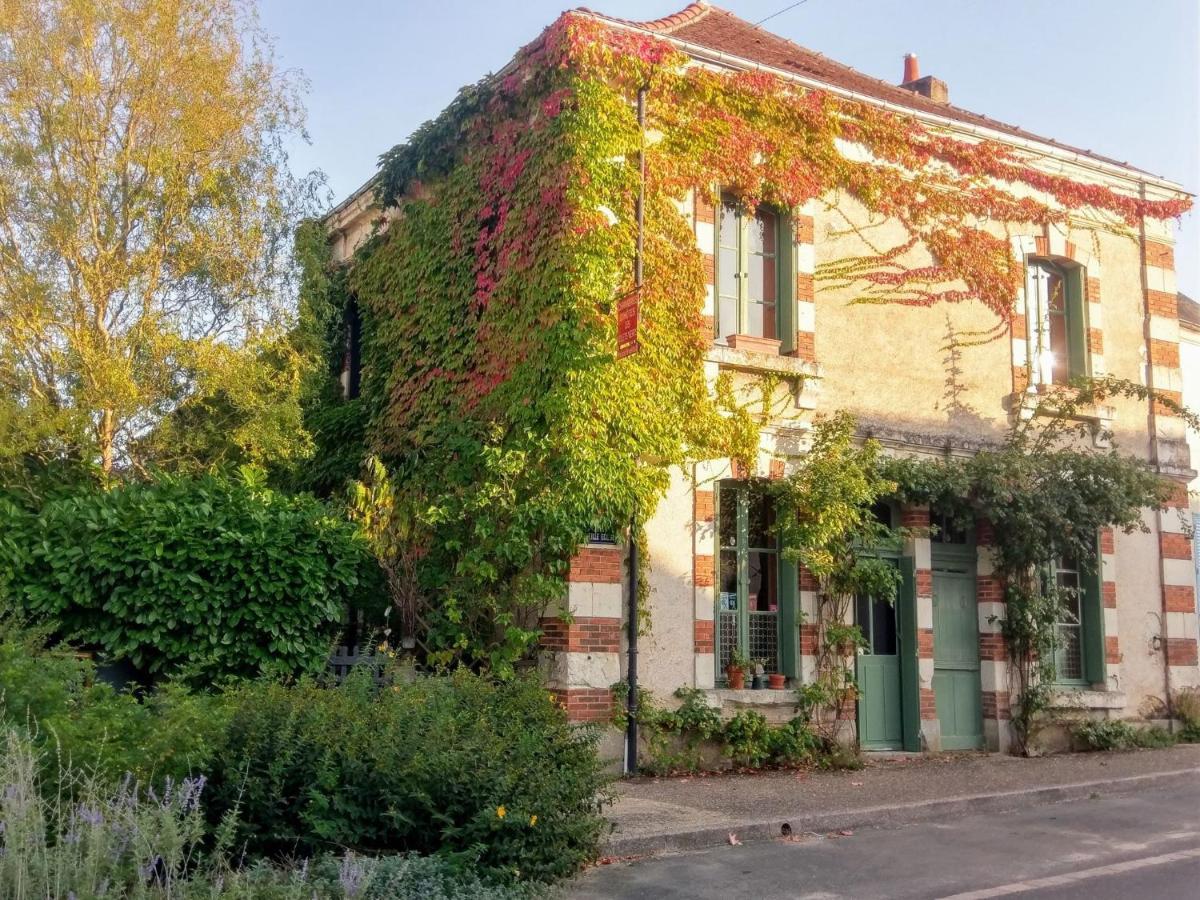 Maison d'hôtes les volets verts et sa brocante Ecueille Extérieur photo