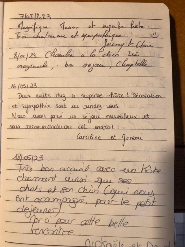 Maison d'hôtes les volets verts et sa brocante Ecueille Extérieur photo