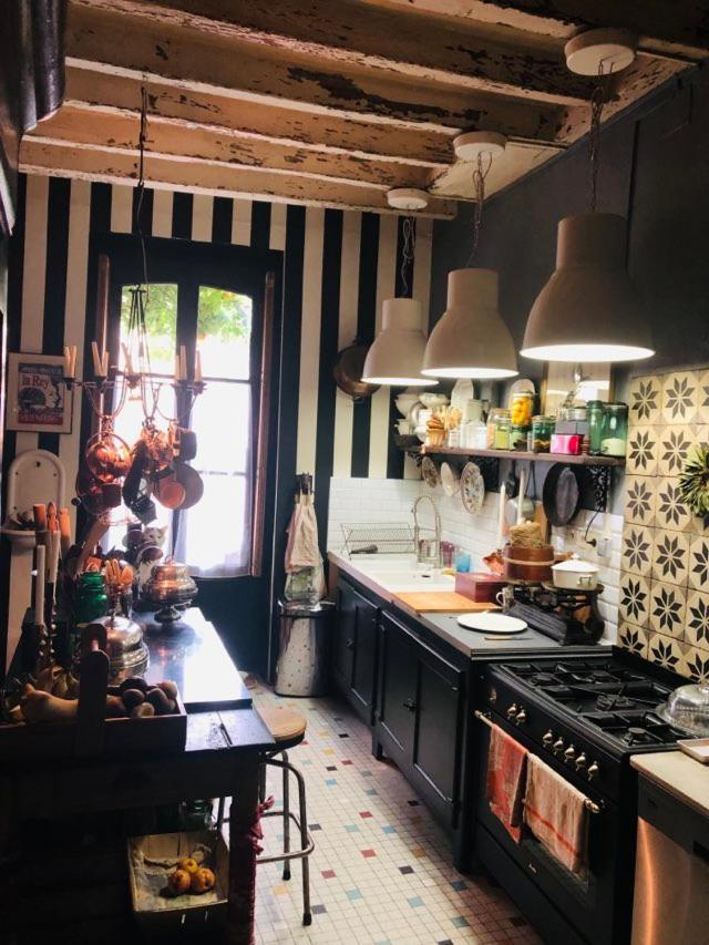 Maison d'hôtes les volets verts et sa brocante Ecueille Extérieur photo