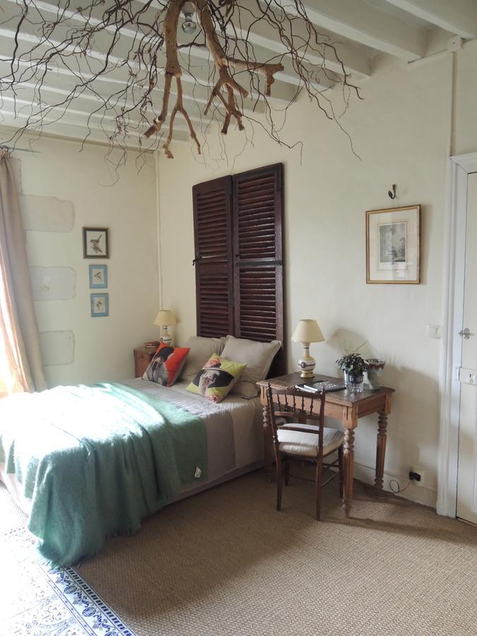 Maison d'hôtes les volets verts et sa brocante Ecueille Extérieur photo