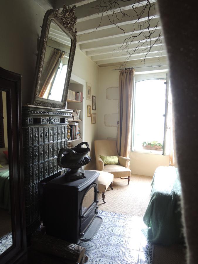Maison d'hôtes les volets verts et sa brocante Ecueille Extérieur photo