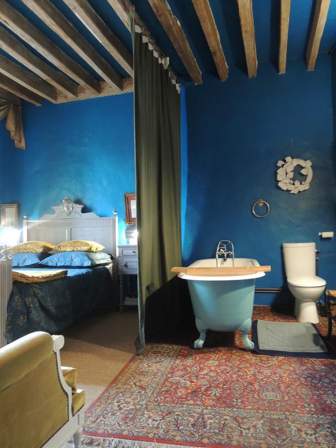 Maison d'hôtes les volets verts et sa brocante Ecueille Extérieur photo